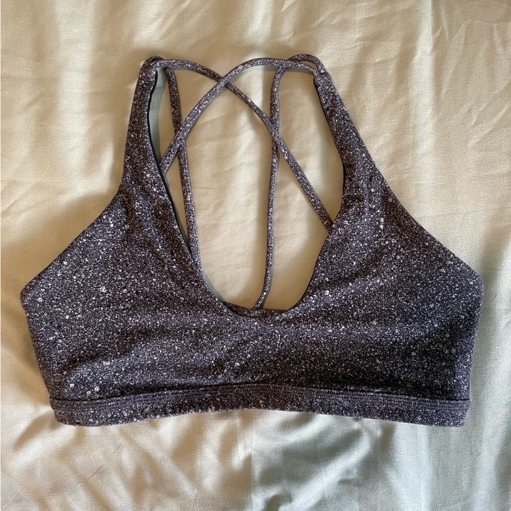 Lululemon sports bra